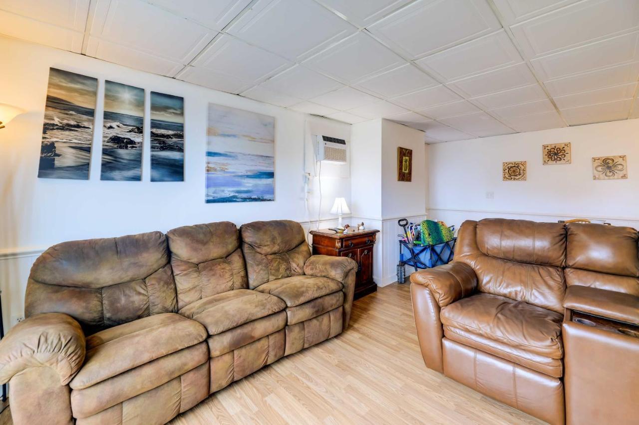 1 Ocean Fun Emerald Isle Apt, Steps To Beaches! Exterior photo